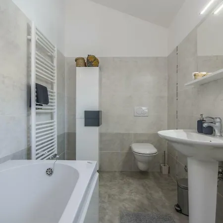 Modern Villa In Nova Vas With Swimming Pool Vila *