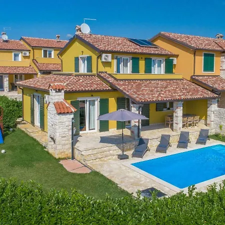 Vila Modern Villa In Nova Vas With Swimming Pool