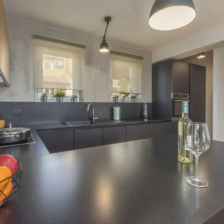 Willa Modern Villa In Nova Vas With Swimming Pool Brtonigla